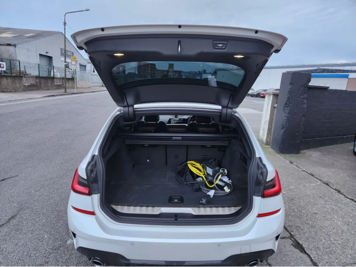 BMW 3-Series XDRIVE 330E M SPORT AUTO TOURING ESTA - Image 4