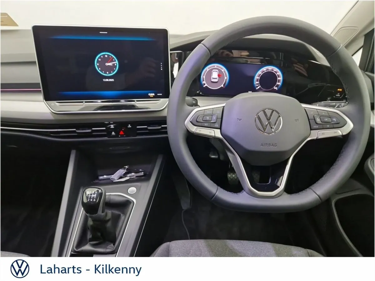 Volkswagen Golf Edition 75 2.0tdi 5DR 116HP - Image 4