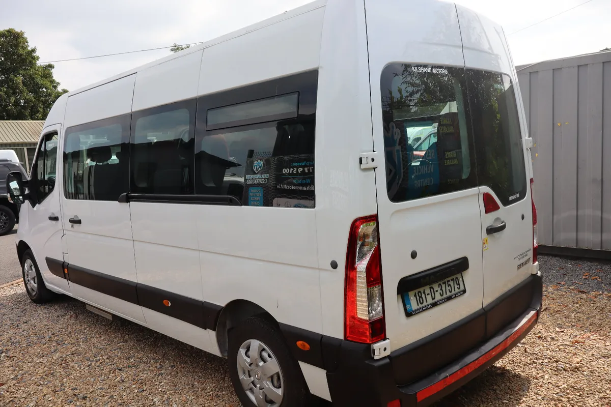 2018, Renualt Master, Mini Bus, 17 Seater - Image 3