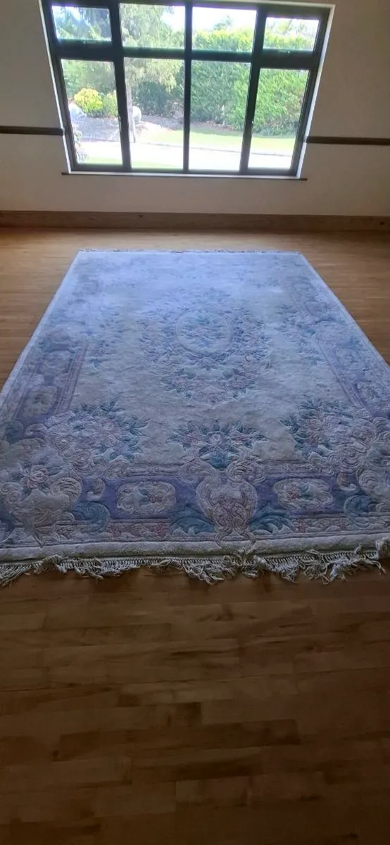 Pure wool large rug.. - Image 2