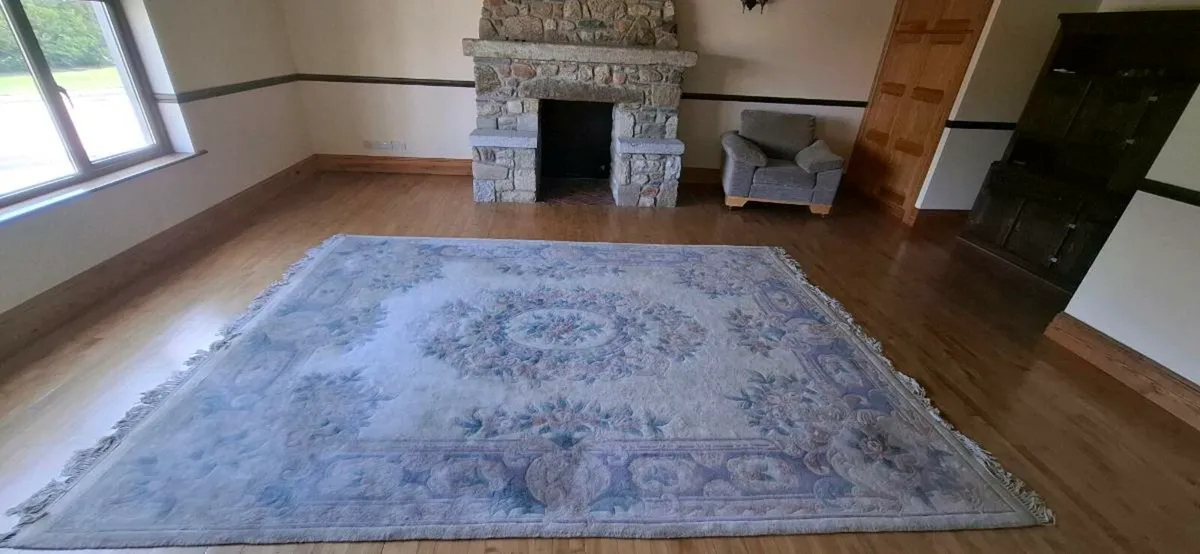 Pure wool large rug.. - Image 3