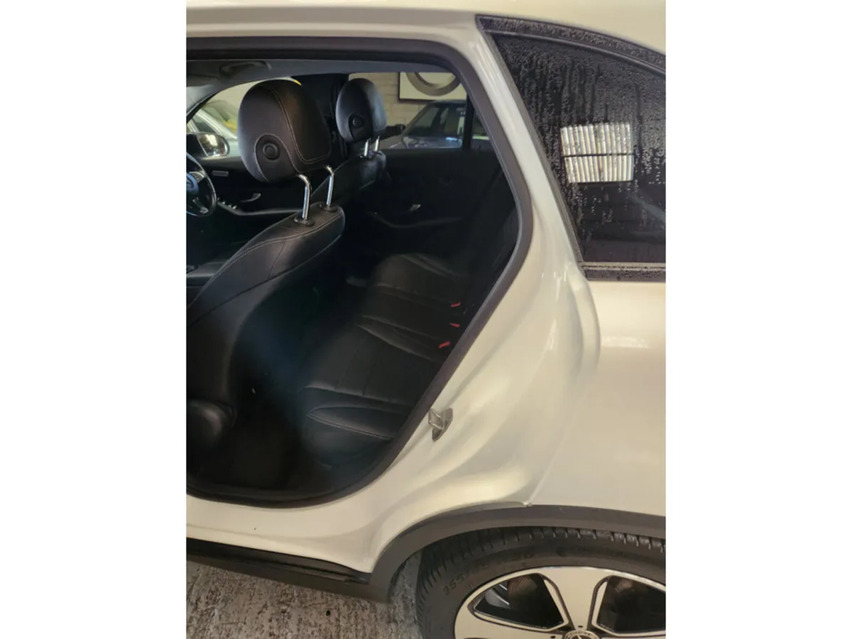 Mercedes-Benz GLC 220D 4MATIC URBAN EDITION 5DR// - Image 2