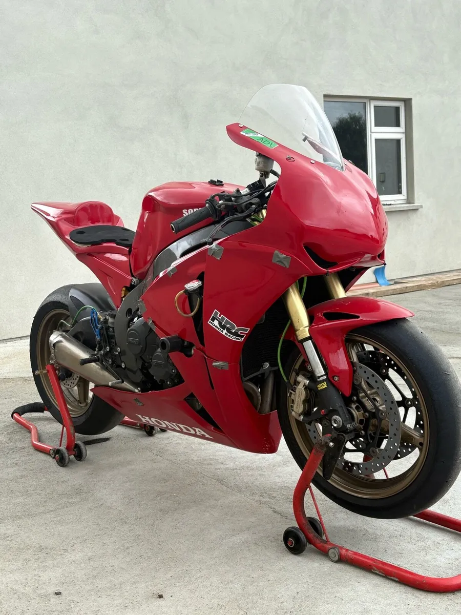 2008 CBR1000RR fireblade track bike - Image 2