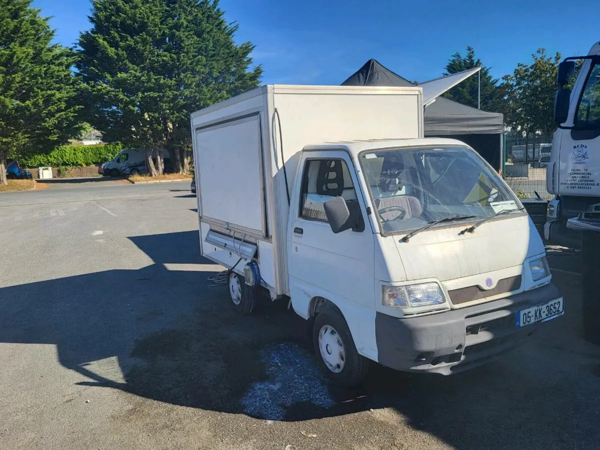 Coffee truck piaggo porter - Image 3