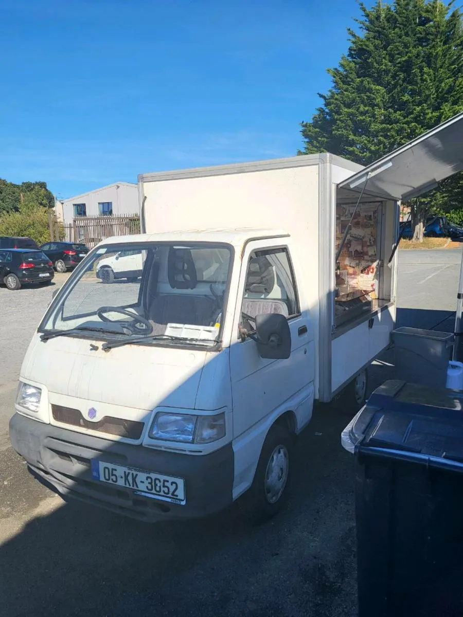 Coffee truck piaggo porter - Image 4