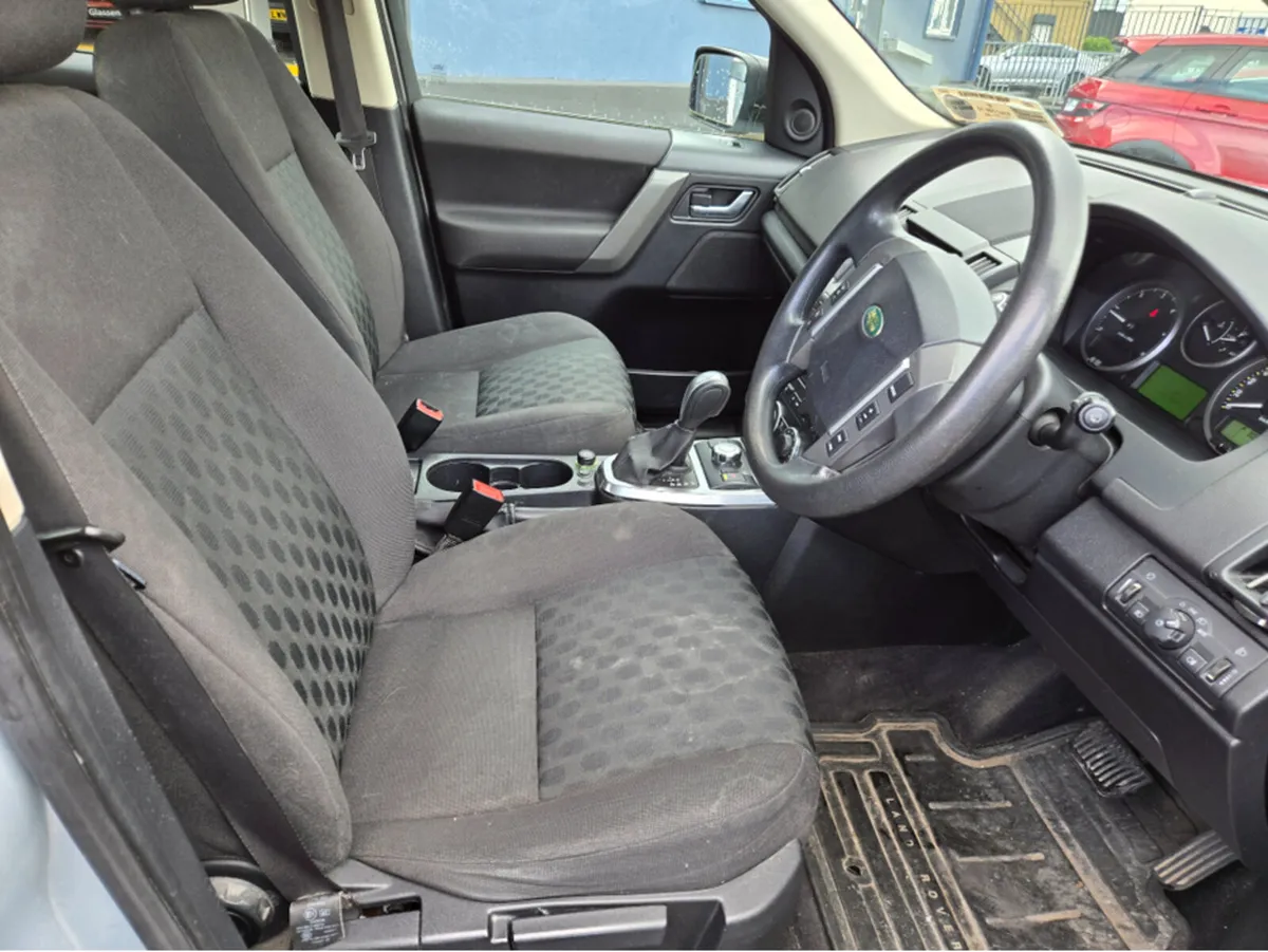 Land Rover Freelander 2 S TD4 2.2// AUTOMATIC// CL - Image 3
