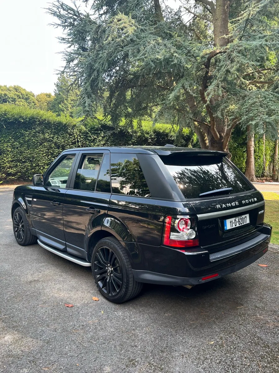 Range Rover Sport HSE Luxury (low mileage) - Image 4