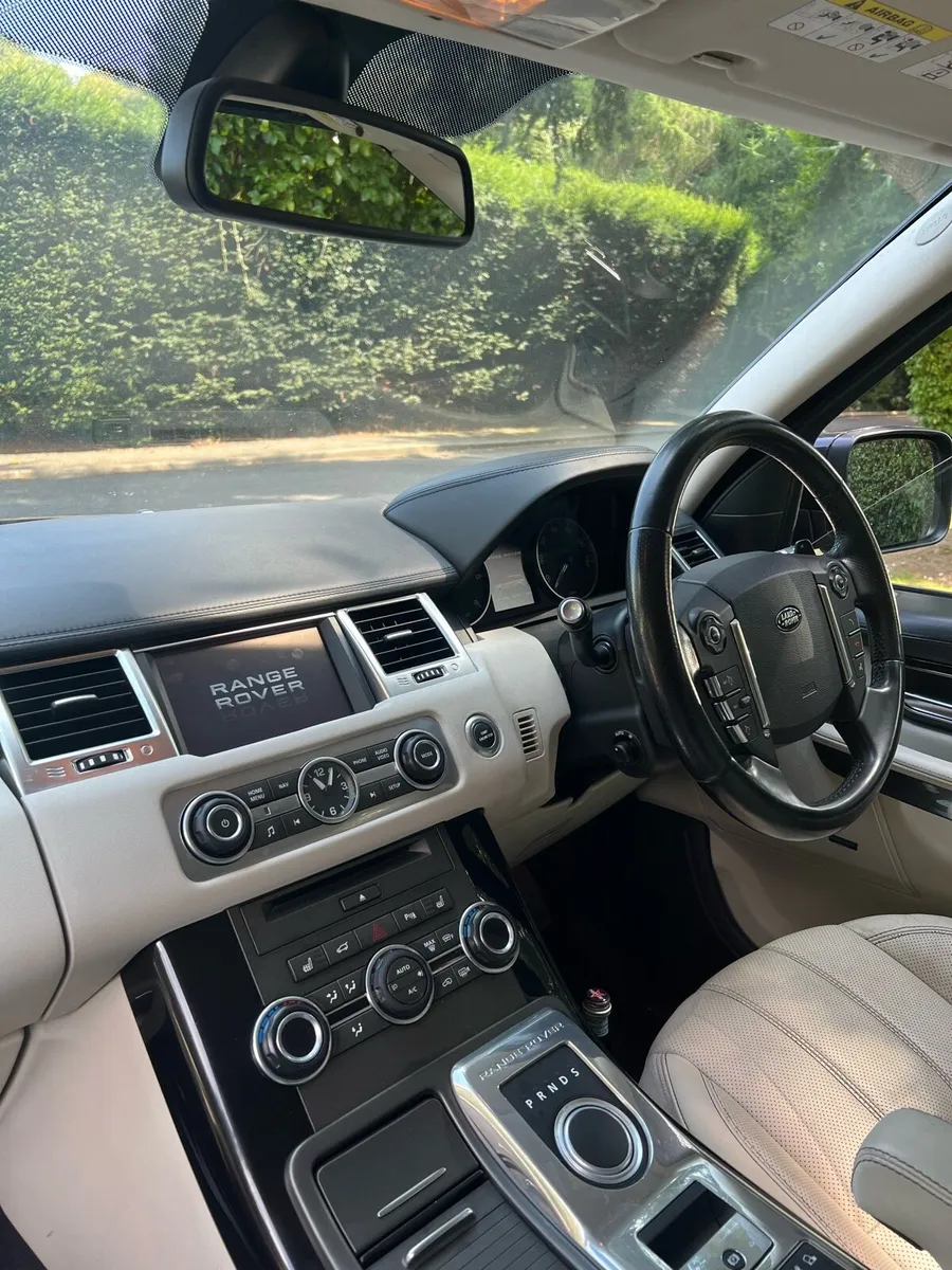 Range Rover Sport HSE Luxury (low mileage) - Image 3