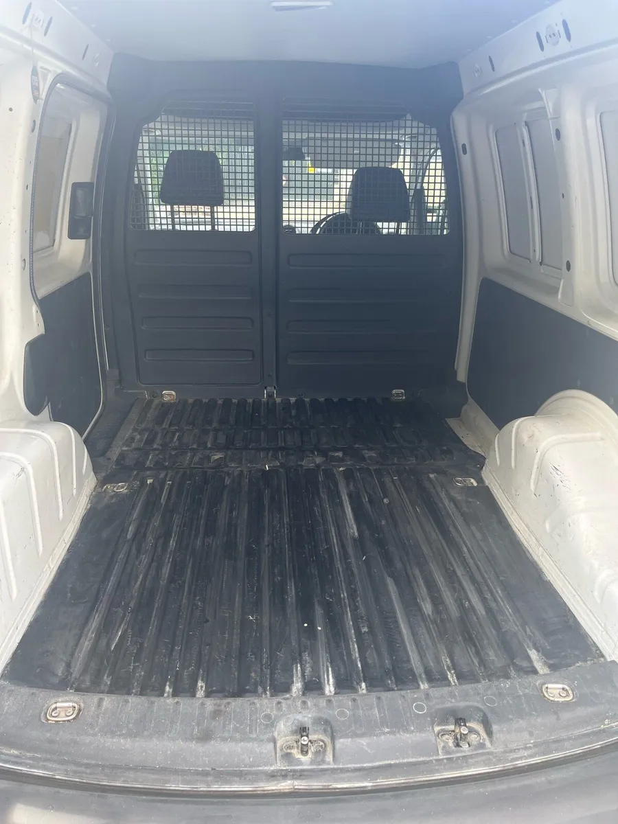 Volkswagen Caddy - Image 4