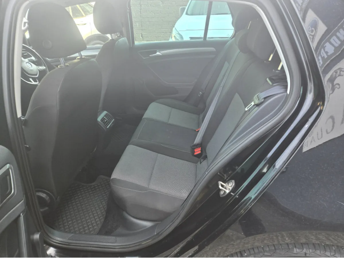 Volkswagen Golf TRENDLINE 1.6 TDI MANUAL 5SPEED 5D - Image 1