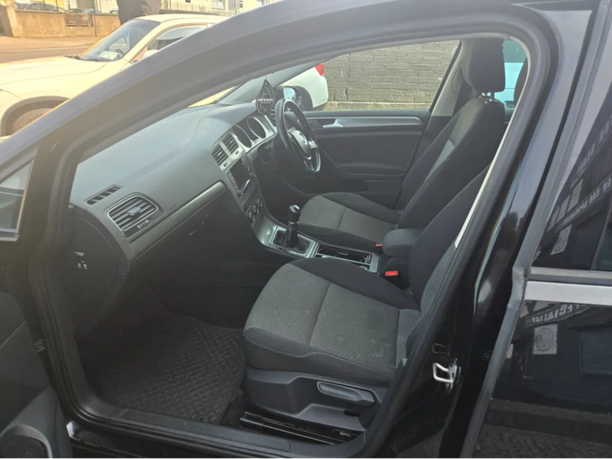 Volkswagen Golf TRENDLINE 1.6 TDI MANUAL 5SPEED 5D - Image 4