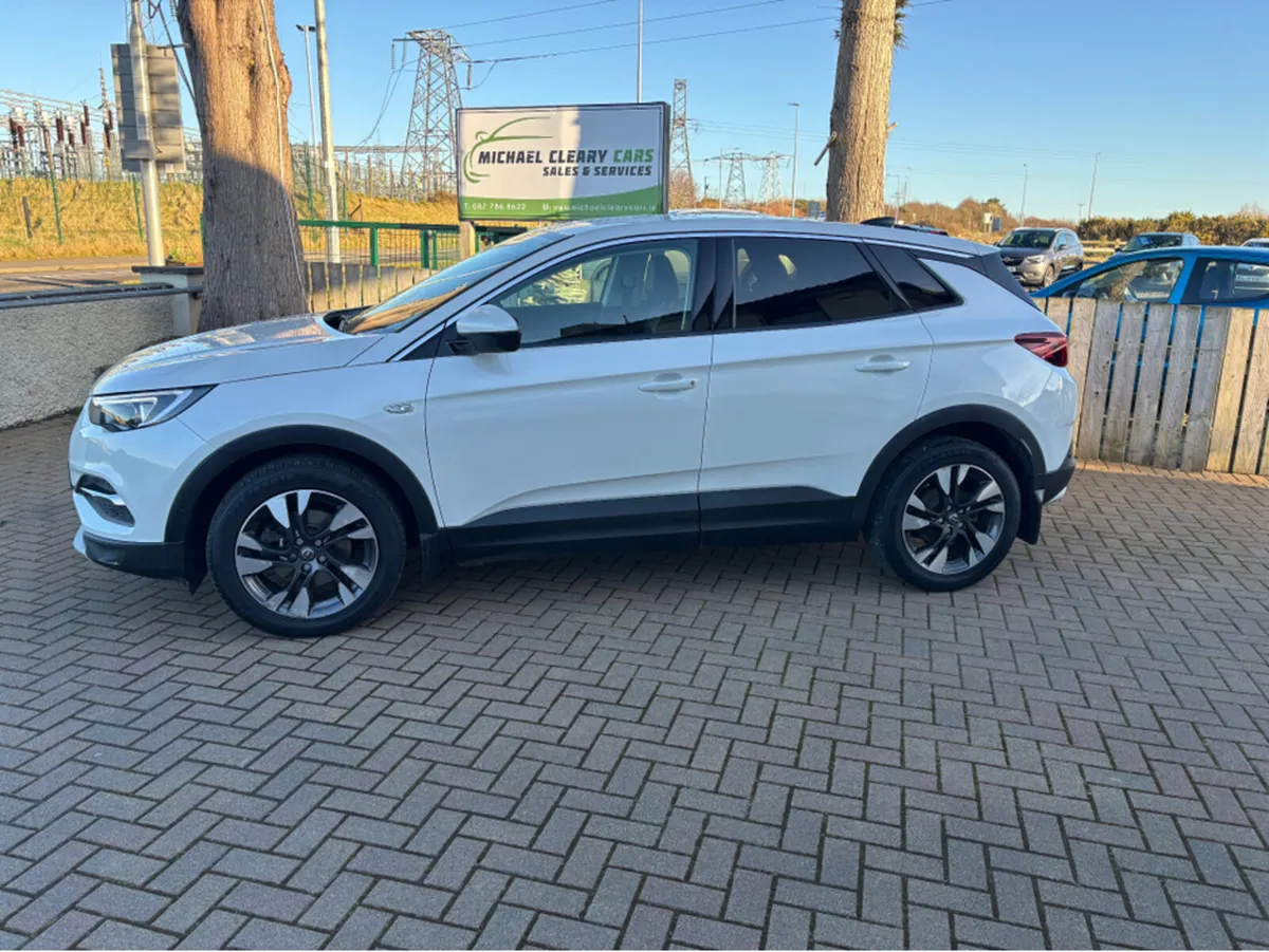 Opel Grandland X SRI 1.2I 130PS 4DR - Image 2