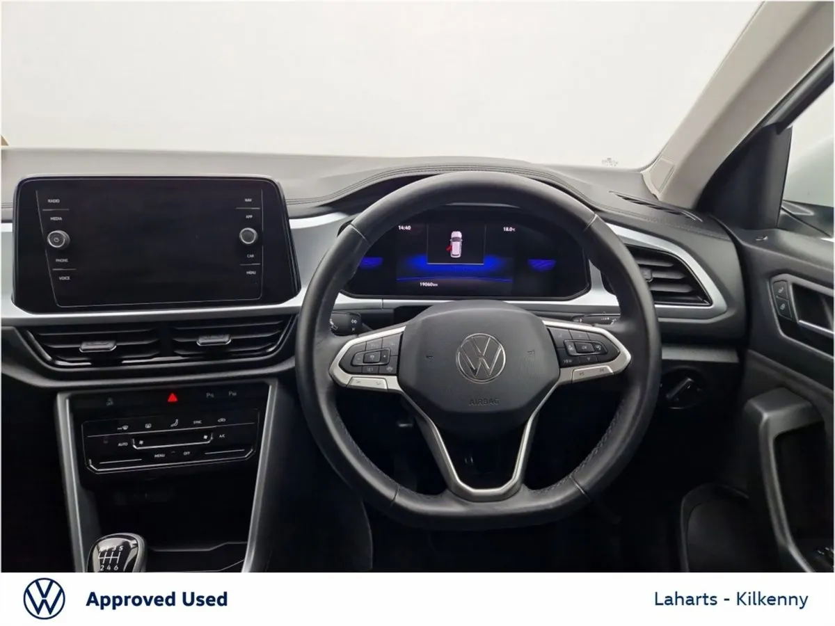 Volkswagen T-Roc Life 1.0tsi 110HP - Image 3