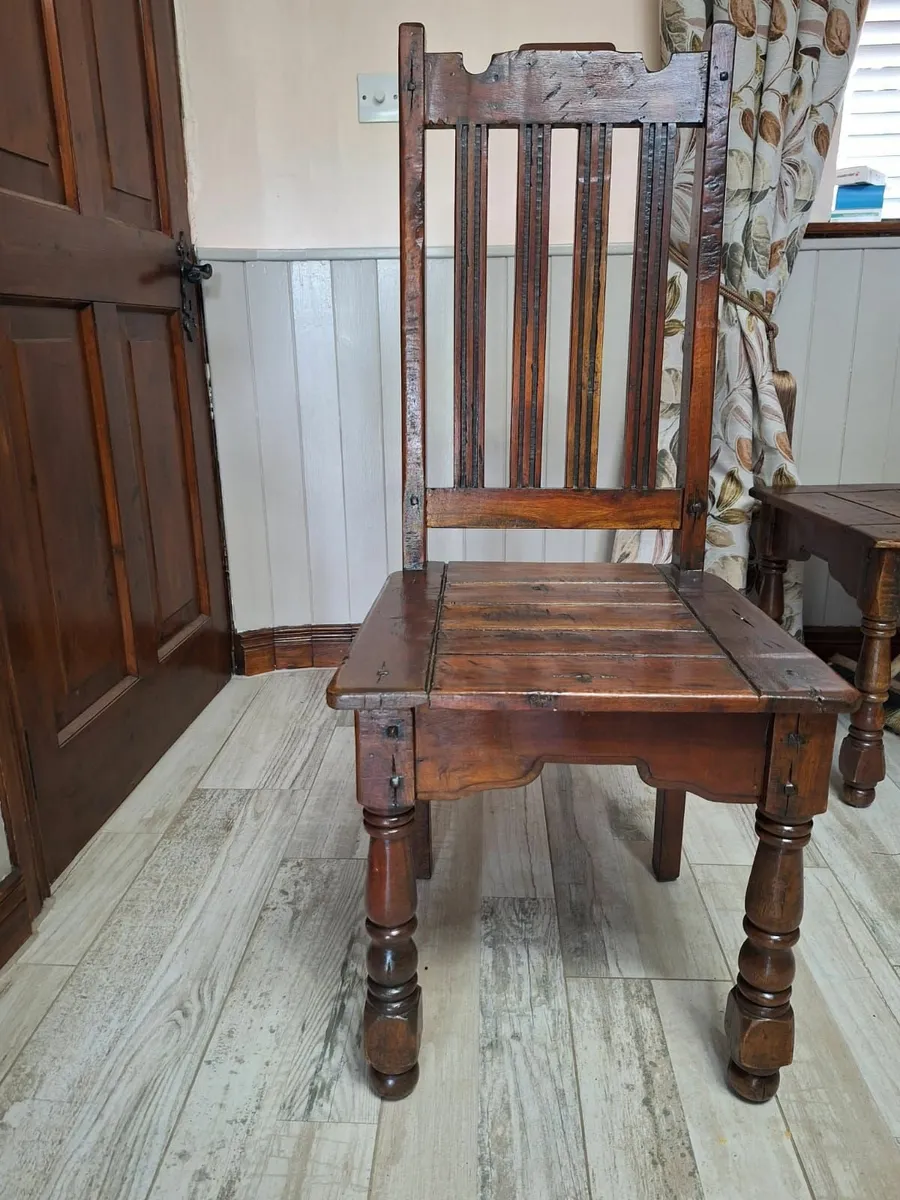 Farmhouse solid oak dining table and 6 chairs - Image 2