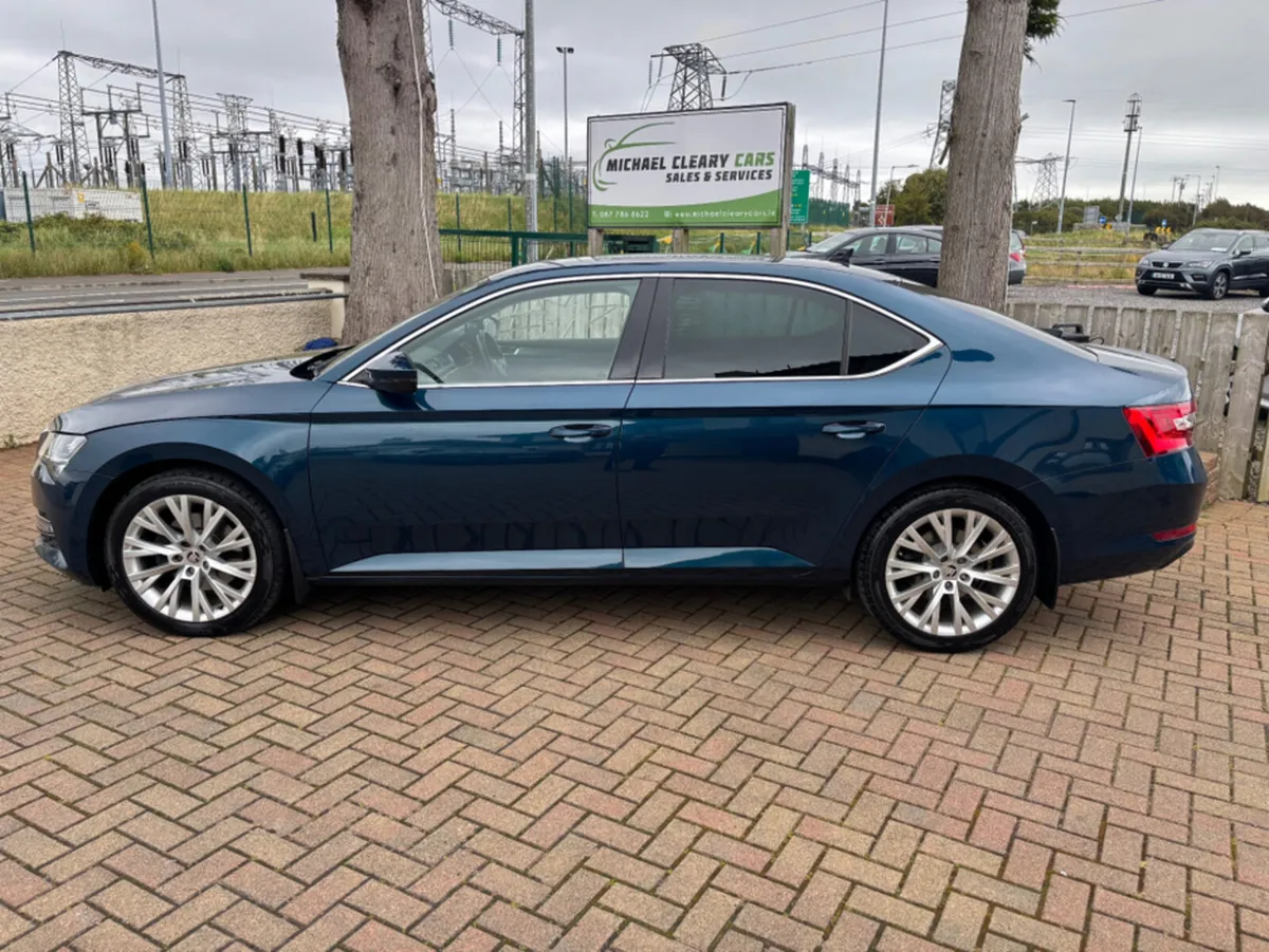 Skoda Superb STYLE 2.0 TDI 122BHP DSG 5DR - Image 3