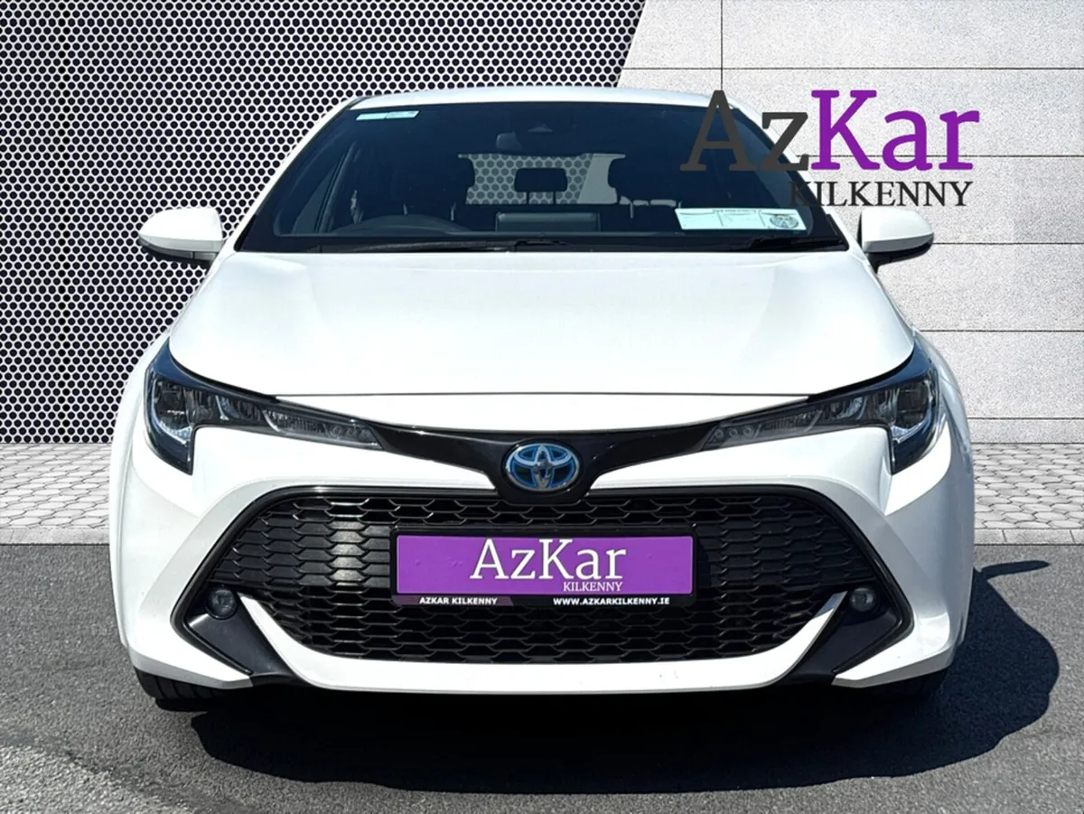 Toyota Corolla 2023 LUNA HYBRID AUTOMATIC 1.8P €11 - Image 3