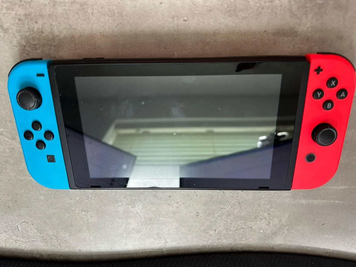 Nintendo Switch & Games - Image 2