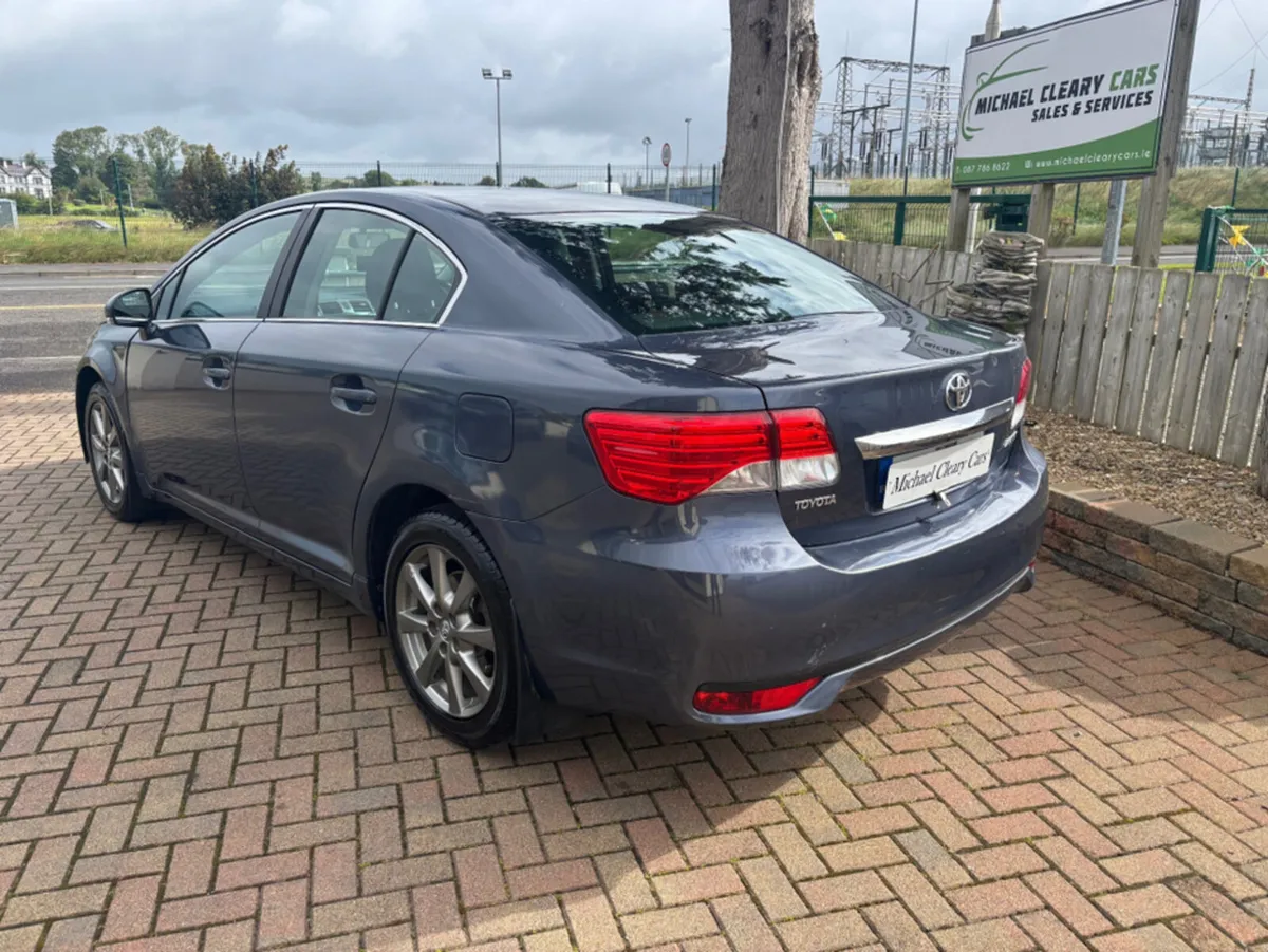 Toyota Avensis 2.0 D-4D AURA 4DR - Image 3