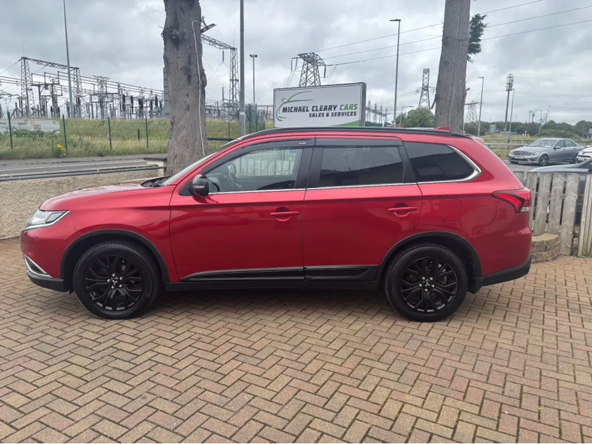 Mitsubishi Outlander OUTL 4WD MT BLACK LINE 4DR - Image 4