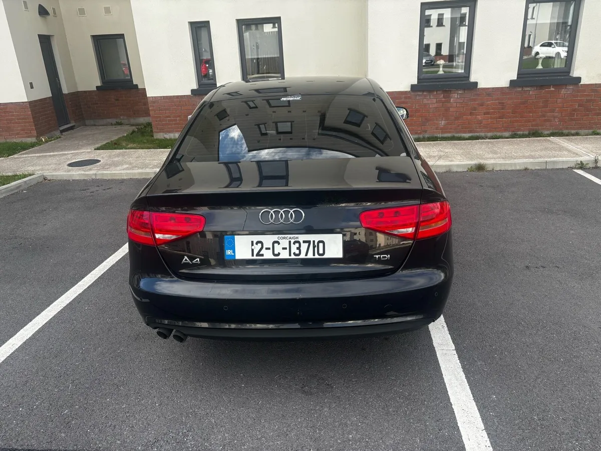 Audi A4 2012 - Image 2