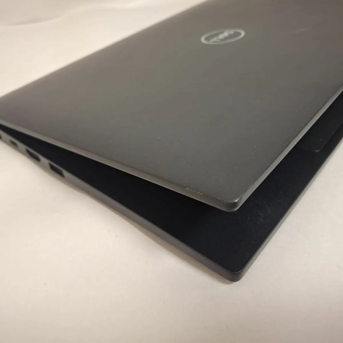 Dell Latitude 7390 Laptop | i5-8350U | 16GB RAM | - Image 4