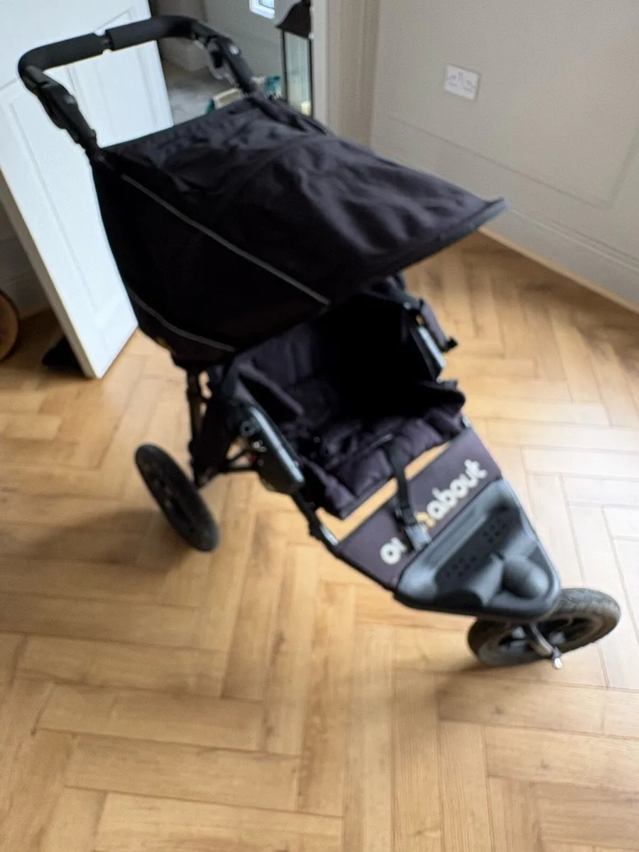 Out n about buggy - Image 1