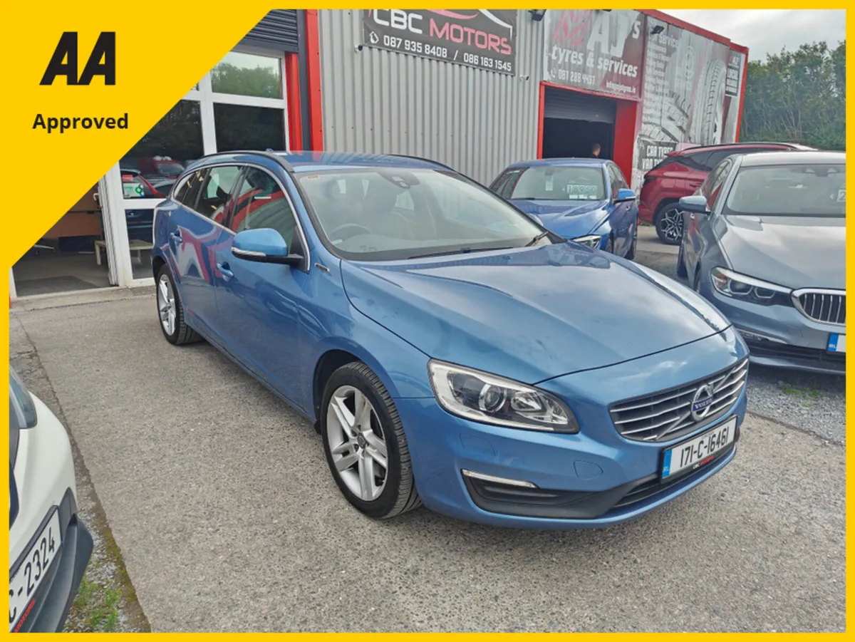 Volvo V60 2.4D D5 SE NAV TWIN ENGINE AUTO - Image 1