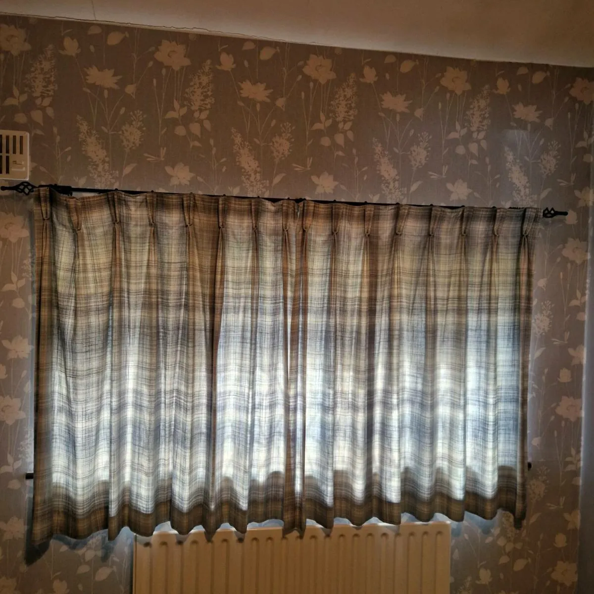 Curtains - Image 1