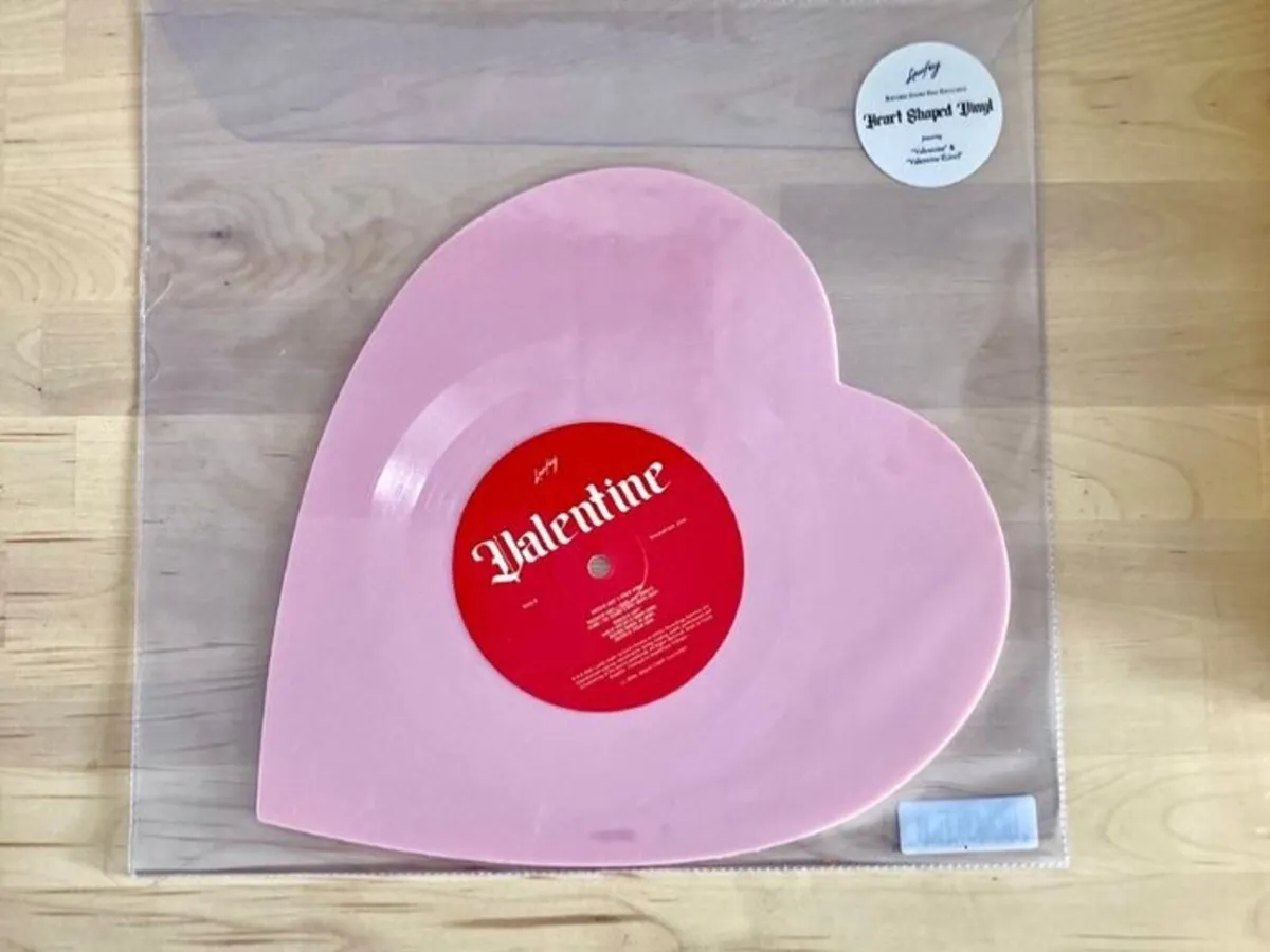 Laufey Valentine Record Store Day 2023 Vinyl - Image 1