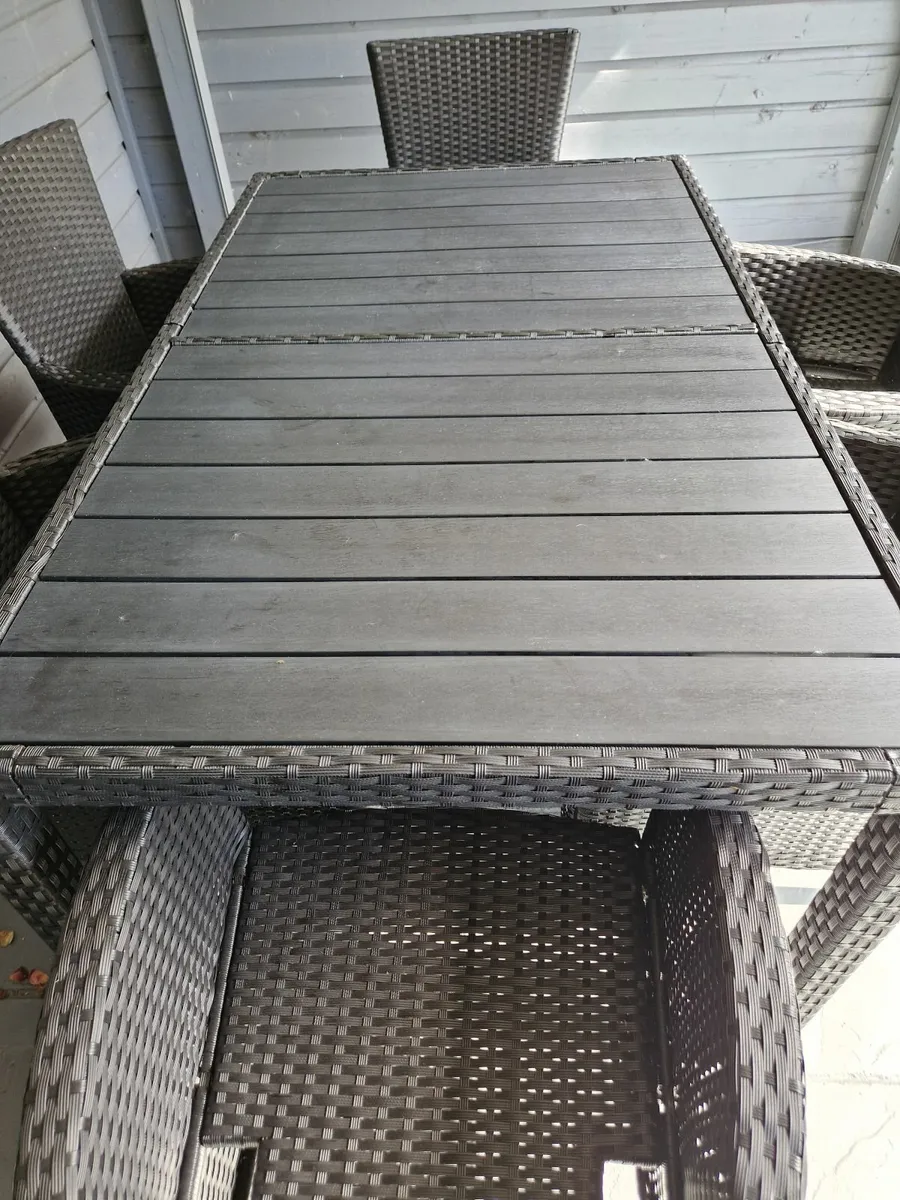 Garden table and chairs - Image 1