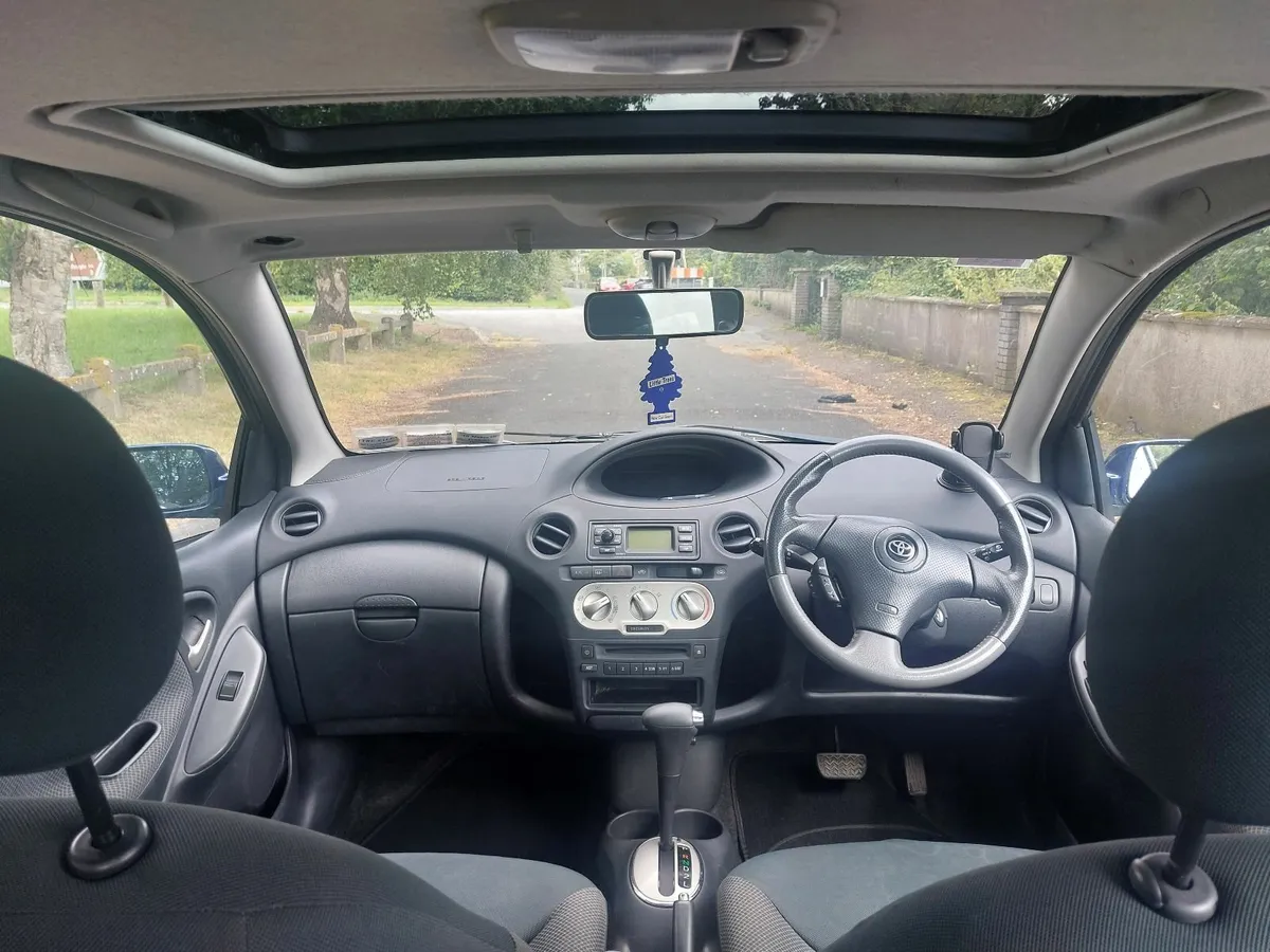 Toyota Yaris - Automatic - 2005 - 1.3L - Low kms - Image 4
