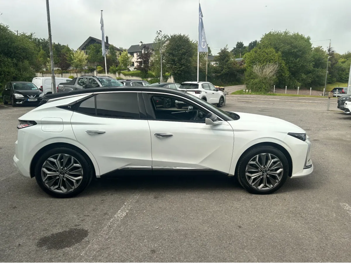 DS Automobiles DS 4 TROCADERO 1.2 130 AUTO 5DR - Image 4