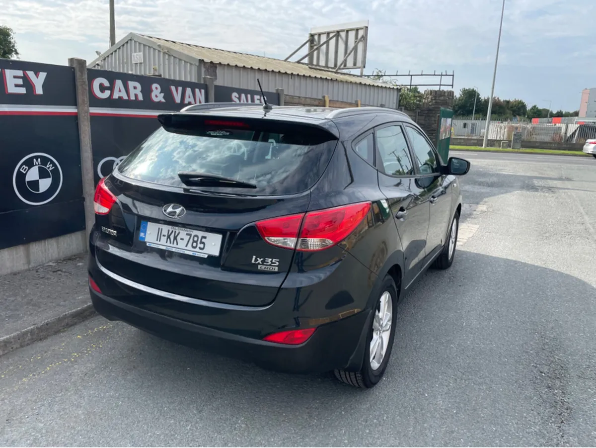 Hyundai ix35 1.7 5DR  HATCHBACK - Image 4