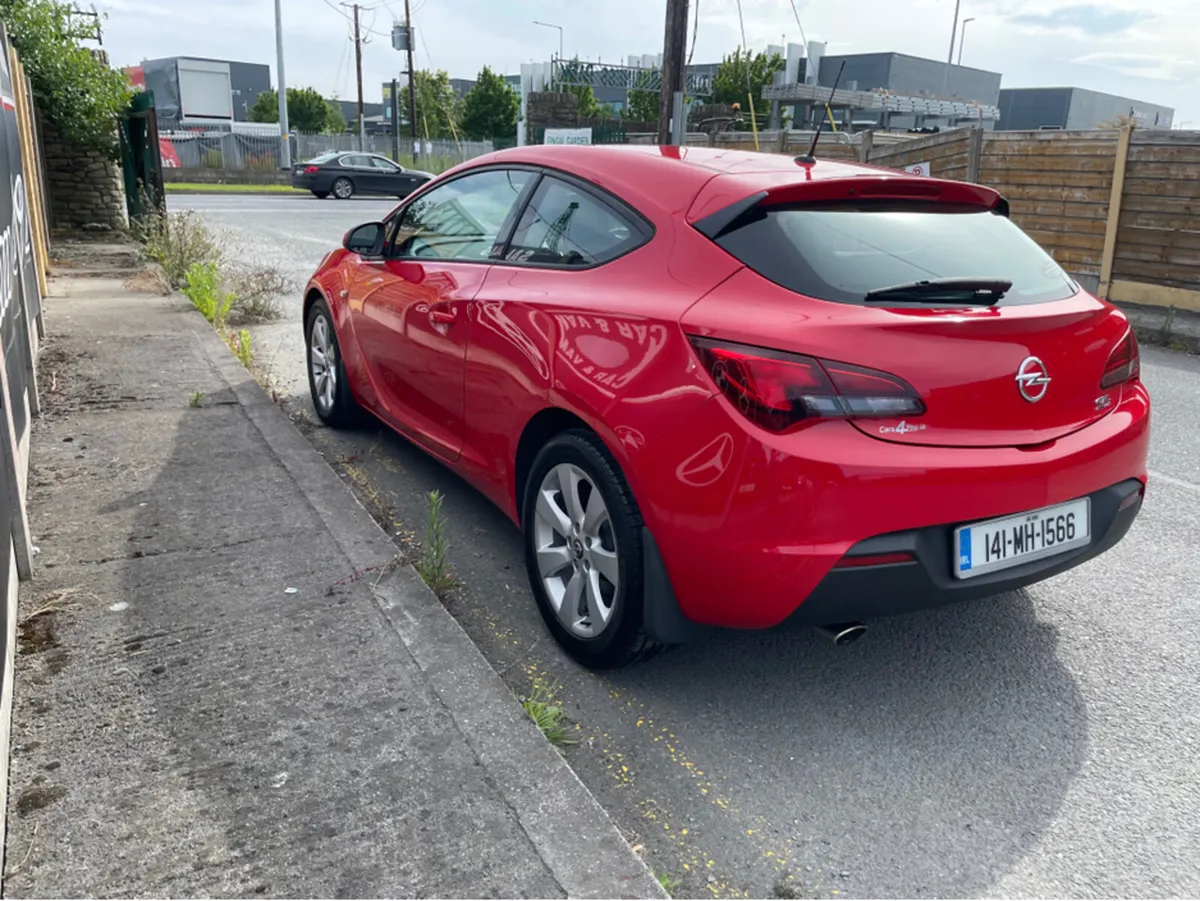 Opel Astra GTC SPORT 1.4 I 140PS 3DR AUTO - Image 4