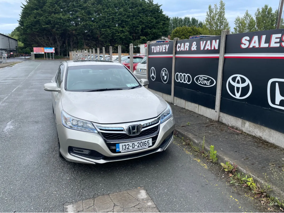 Honda Accord DAA-CR6 4DR AUTO - Image 1