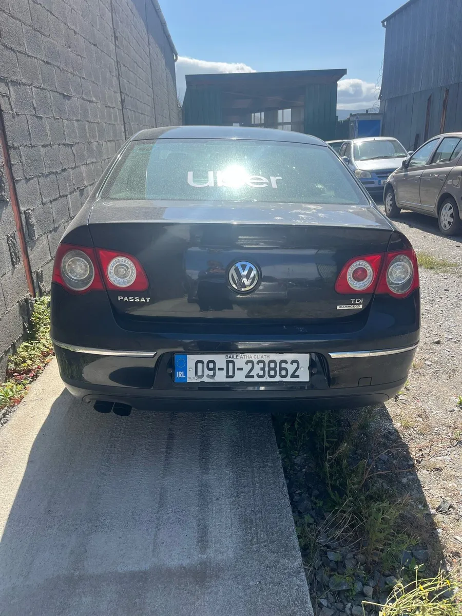 volkswagen passat 2009 - Image 2