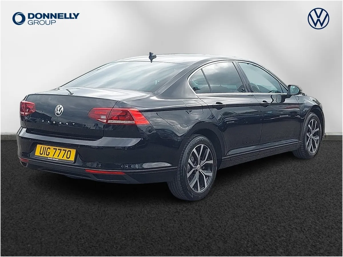 Volkswagen Passat Saloon SEL - Image 3