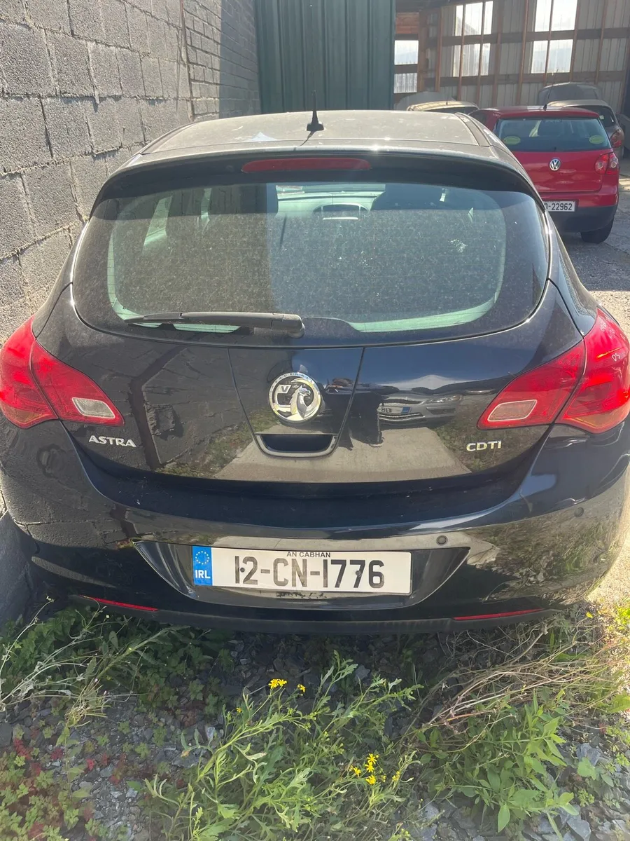 Vauxhall Astra 2012 - Image 2