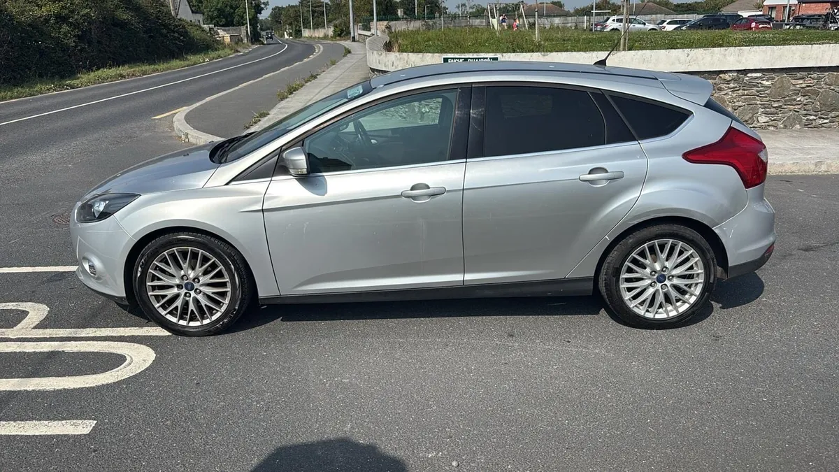 2014 Ford focus 1 liter petrol - Image 4
