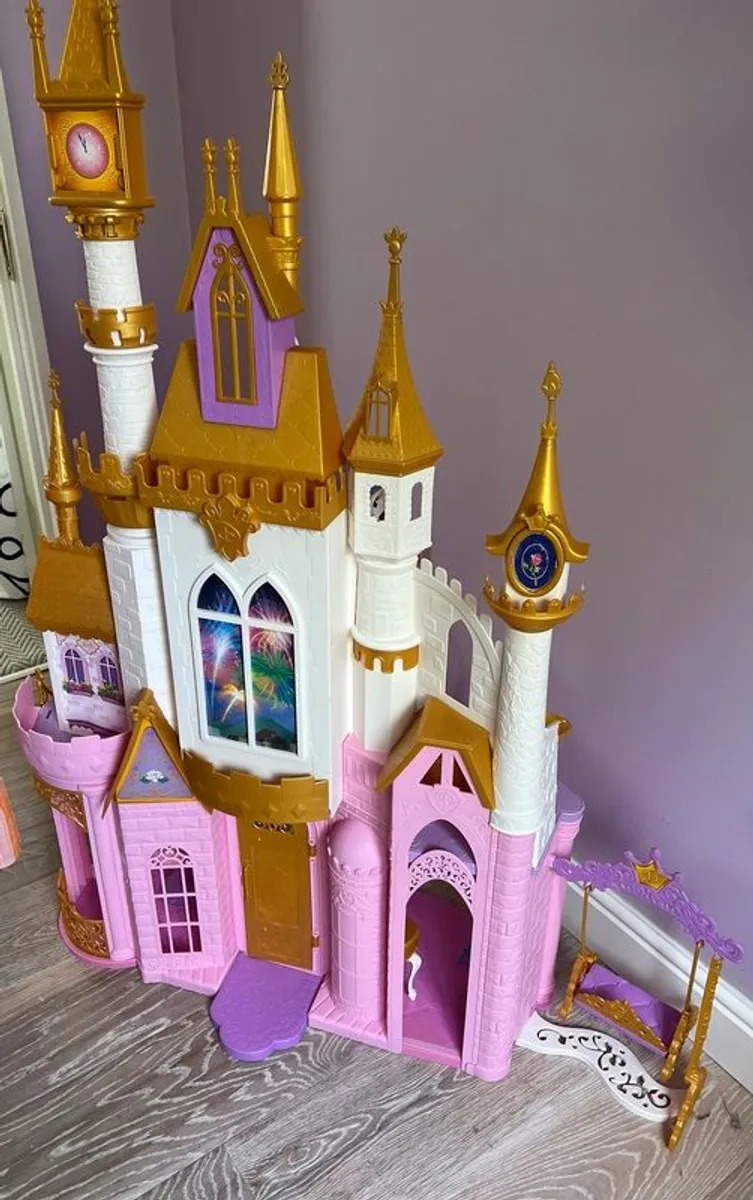 disney princess castle - Image 4