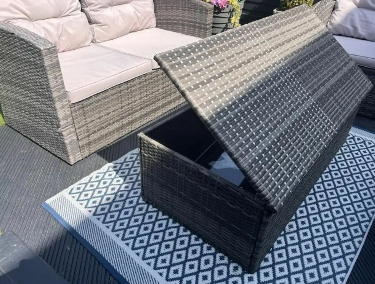 Garden Furniture - Image 4