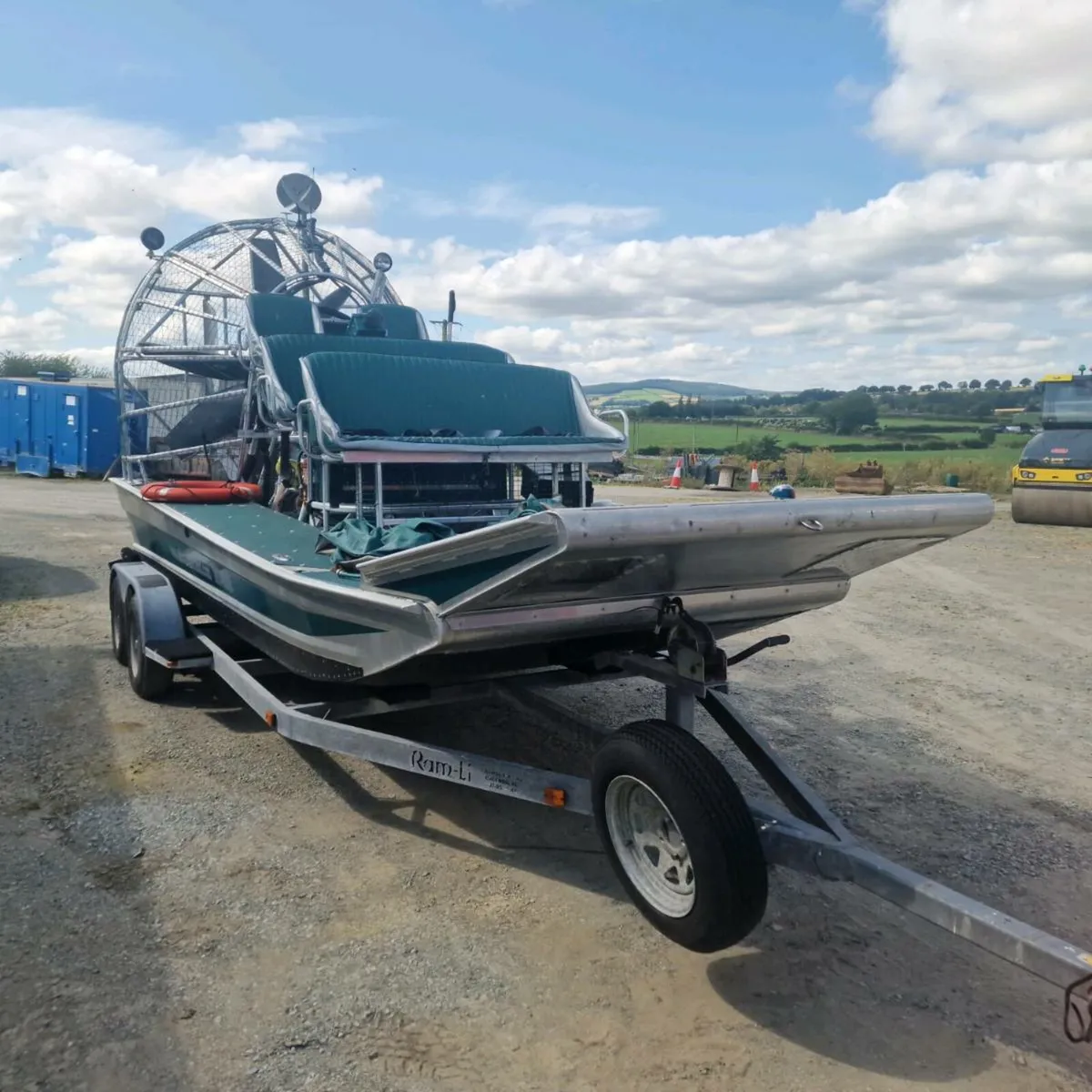 Air boat , engine gone - Image 2