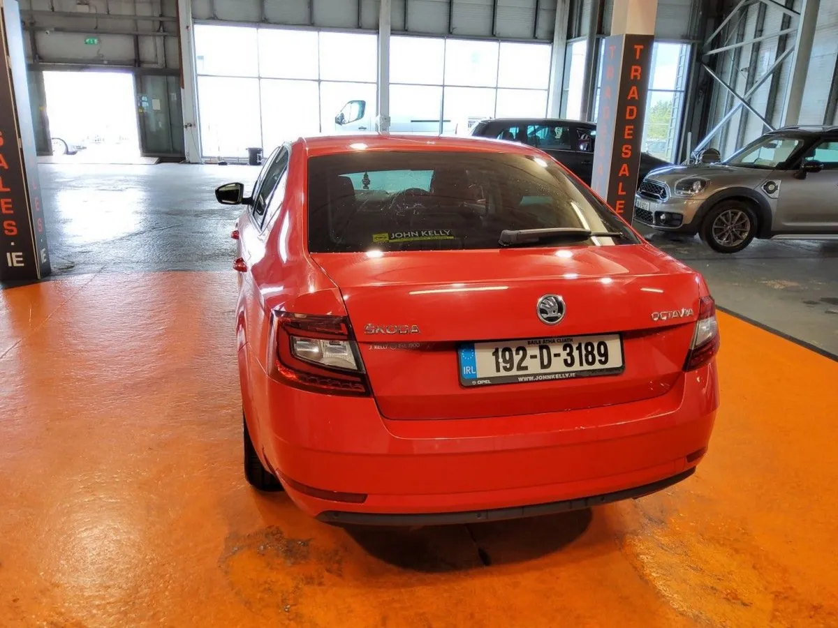 Skoda Octavia Ambition 1.0tsi 115HP - Image 4