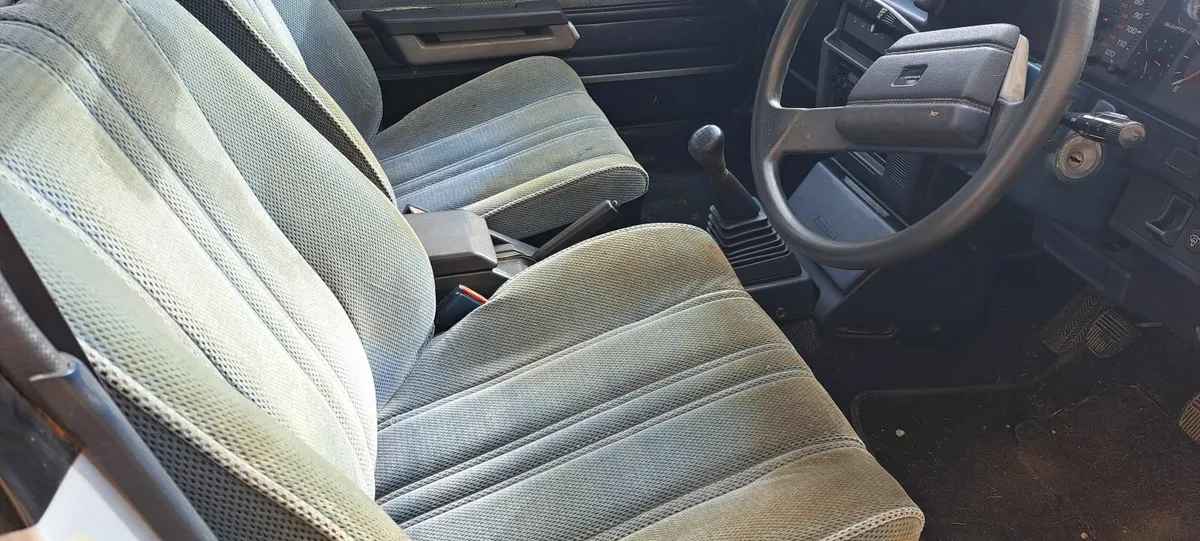 Toyota Carina 1988 - Image 2