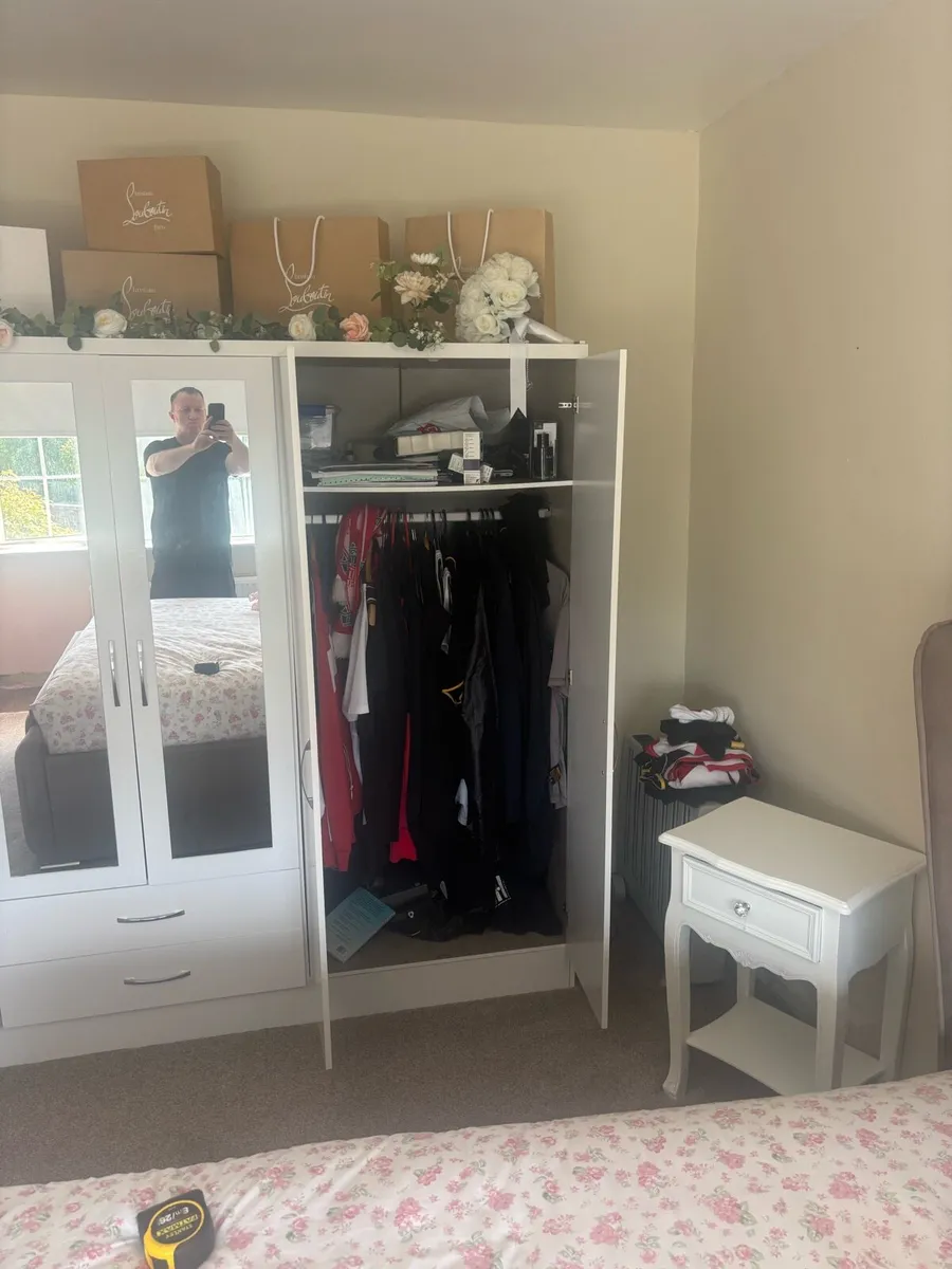 Wardrobe - Image 2
