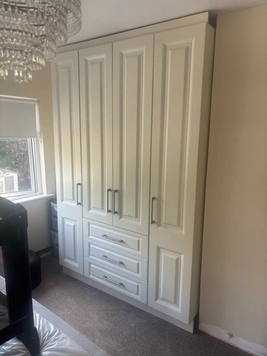 Wardrobe - Image 4