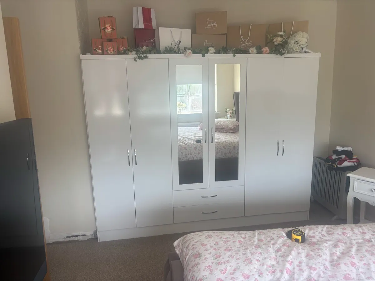 Wardrobe - Image 2