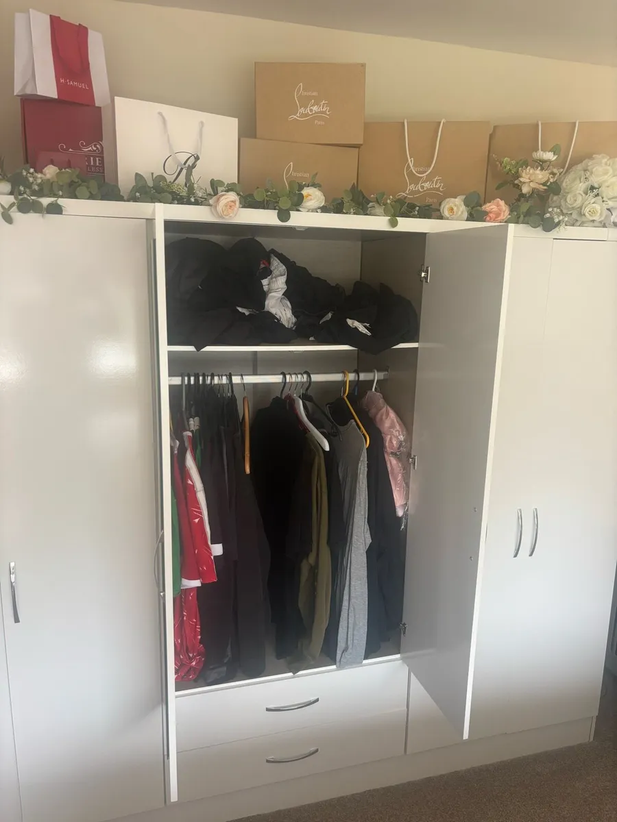 Wardrobe - Image 4