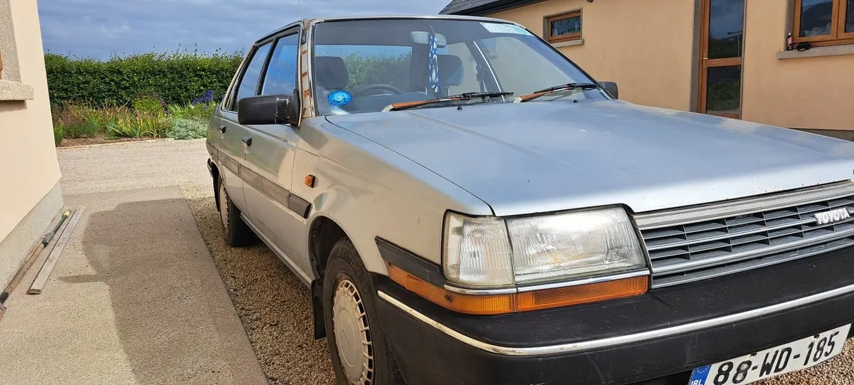 Toyota Carina 1988 - Image 1