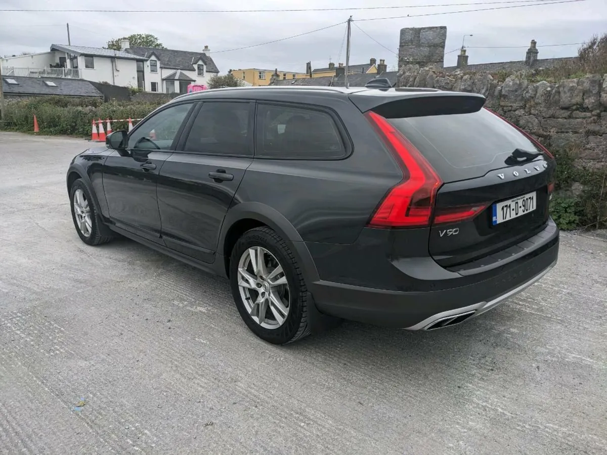 Volvo V90 Cross Country D5 - Image 3